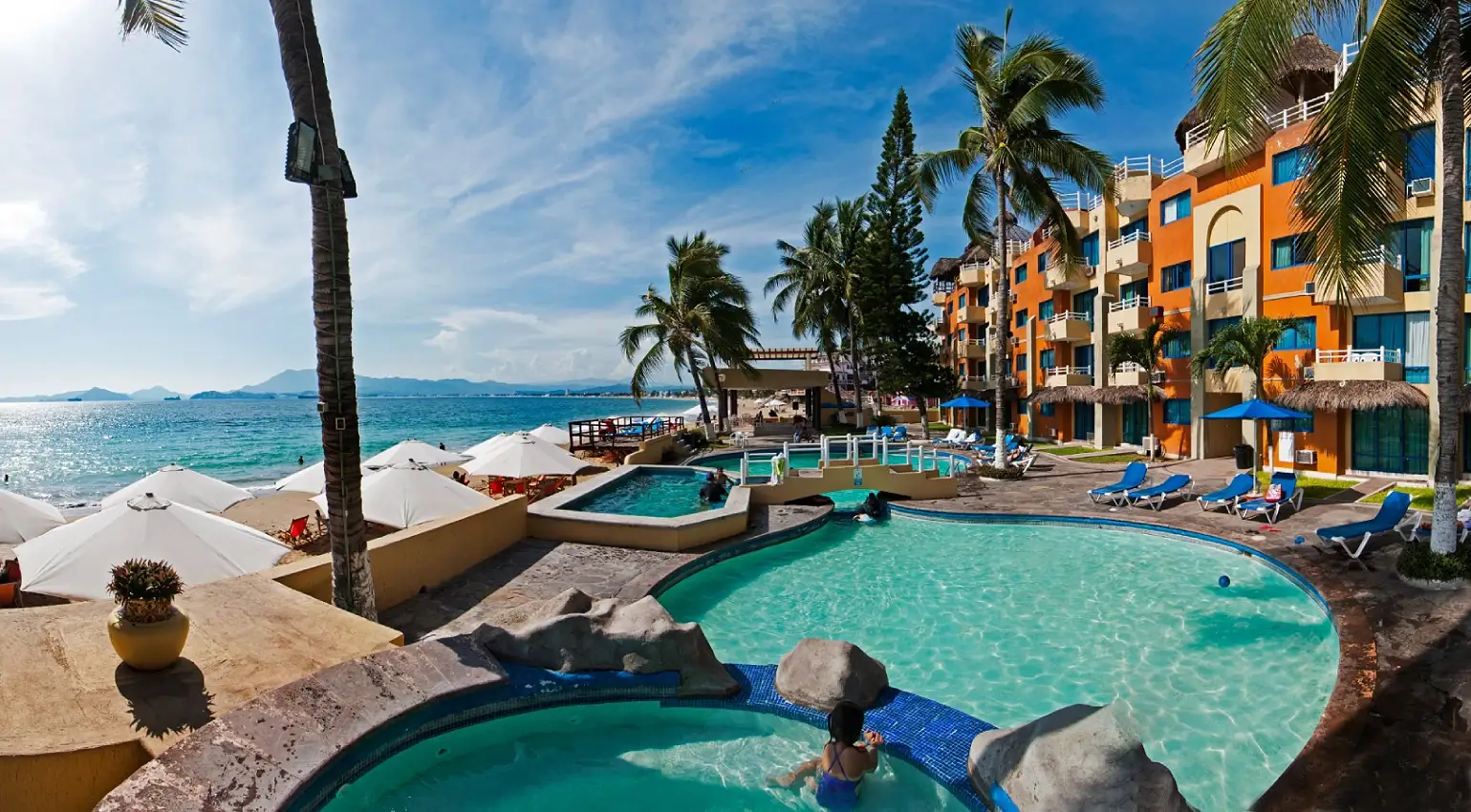 Hotel Marina Puerto Dorado, Hotel en Manzanillo Colima