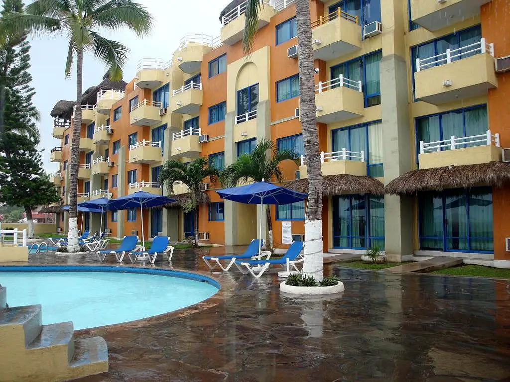 Hotel Marina Puerto Dorado, Hotel en Manzanillo Colima
