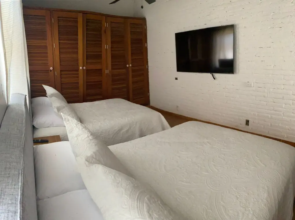 Penthouse Hospedaje Hotel Marina Puerto Dorado, Hotel en Manzanillo Colina
