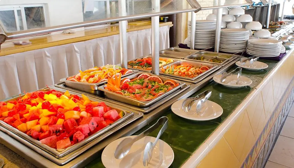 Restaurante Hotel Marina Puerto Dorado, Hotel en Manzanillo Colina